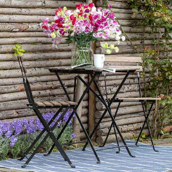 Bord og stole til altan