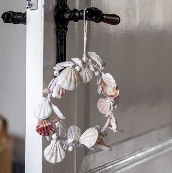 Lille krans af strandskaller