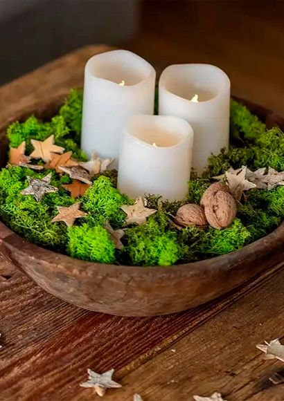 Træskål med mos og stearinlys