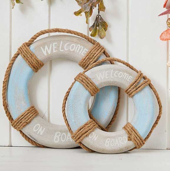 Redningskranse i grå og hvid - welcome skilt
