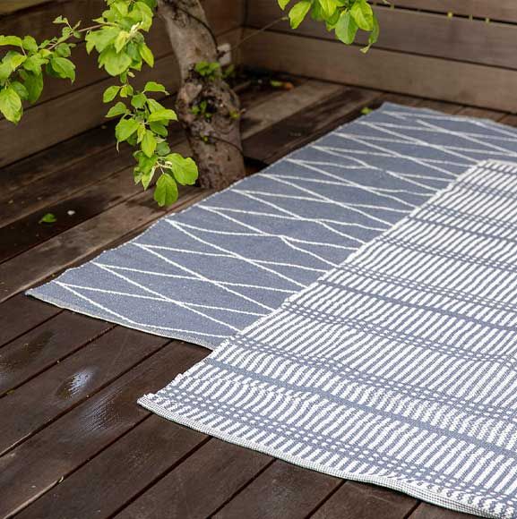 Blå og hvide tæpper