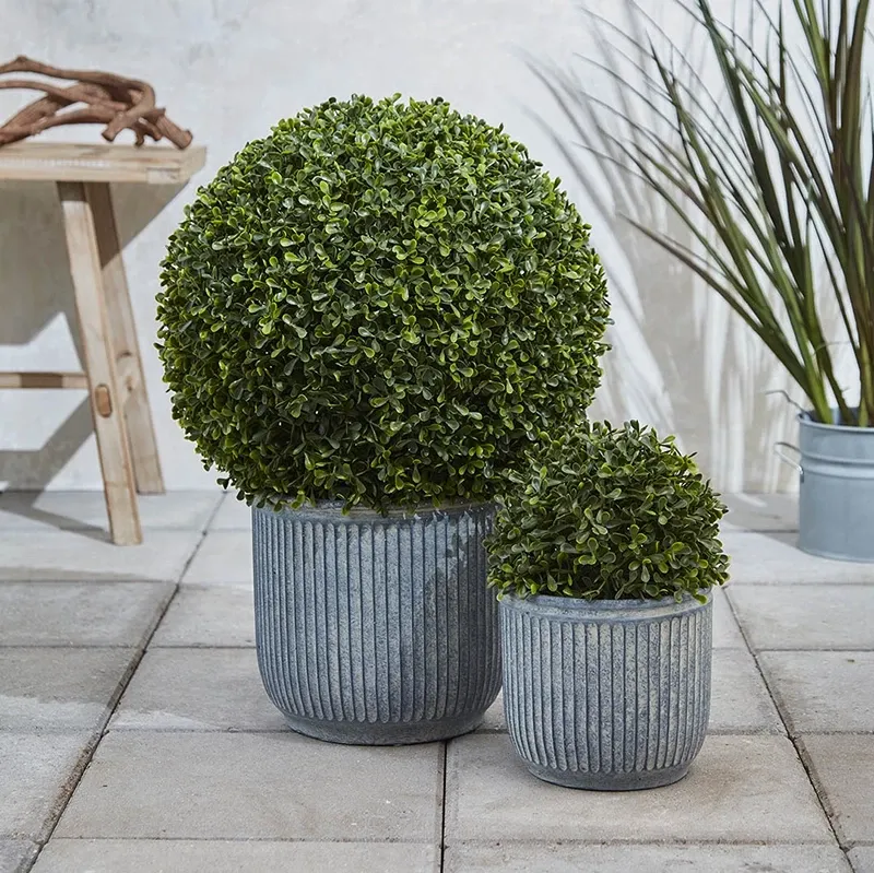 Køb Buksbom bold,Ø:38cm, kunstig plante hos Brondsholm.dk