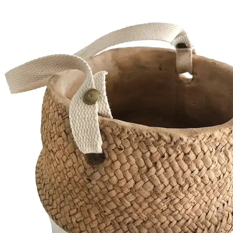 Køb Cement krukke m ophæng, hvid bund 20cm hos Brondsholm.dk