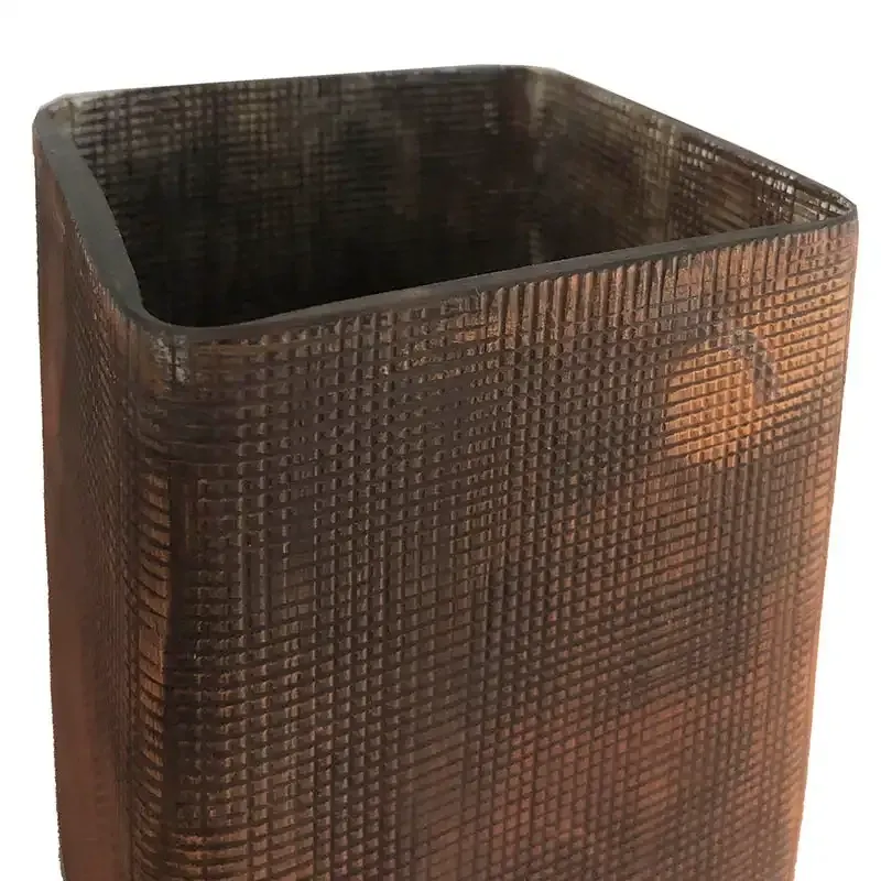 Køb Firkantet lysestage, fyrfadslys, 8x8cm H:13cm hos Brondsholm.dk