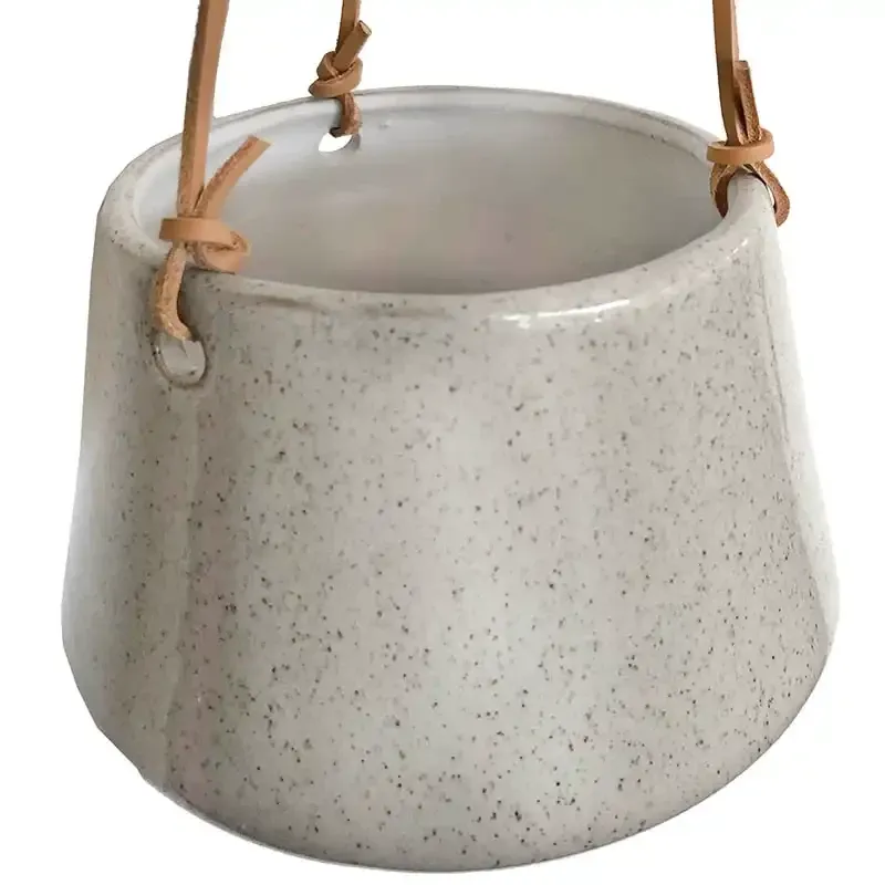 Køb Hænge krukke i keramik m 3 læder stropper hos Brondsholm.dk