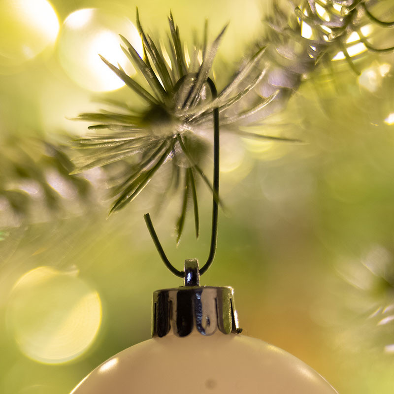 Køb Kroge til juletræspynt, 75 stk/pose hos Brondsholm.dk