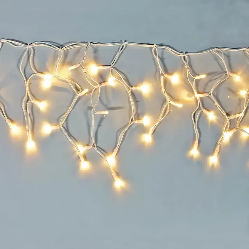 Køb LED Istappe-lyskæde INKL. STIK hos Brondsholm.dk