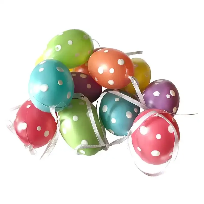 Køb Påskeæg, 6cm med hvide prikker og snor, 12stk./pakke hos Brondsholm.dk