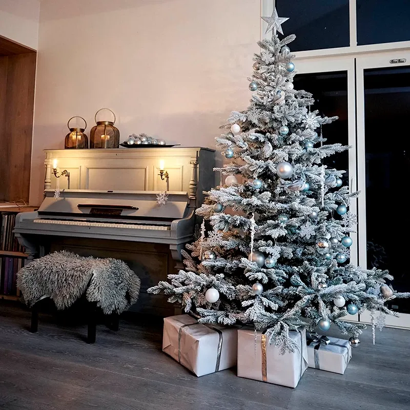 Køb Topstjerne med glimmer, 19cm Sølv hos Brondsholm.dk