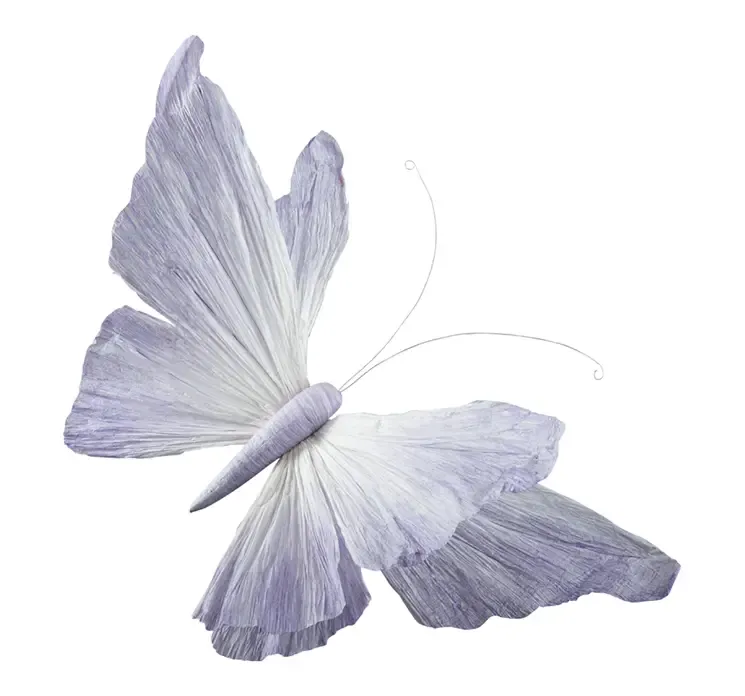 Kunstig sommerfugl i lilla af papir
