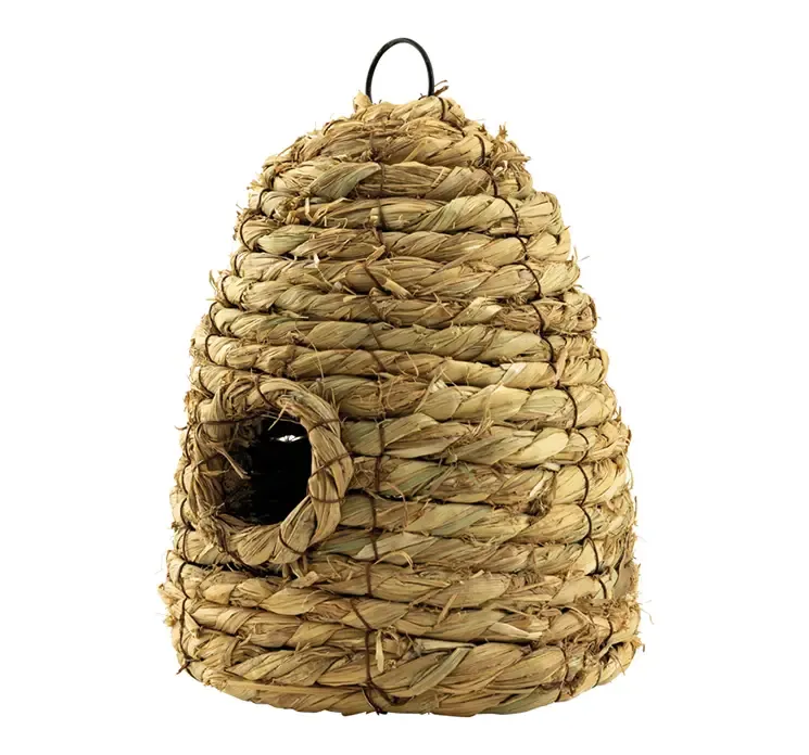 Bistad af strå i brun til dekoration