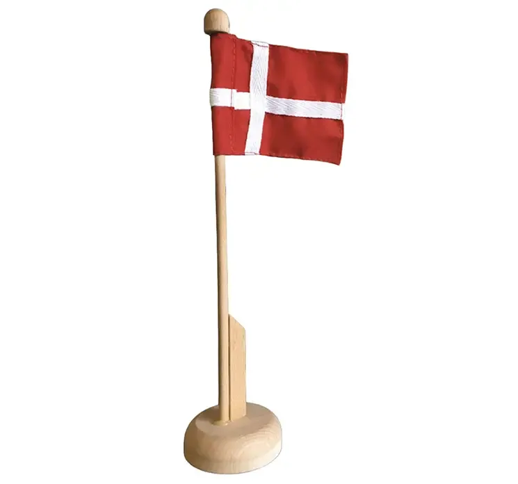 Bordflag med Dannebrog af stof flagstang af træ
