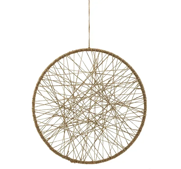 Dekorationsringe af jute i brun med ophæng