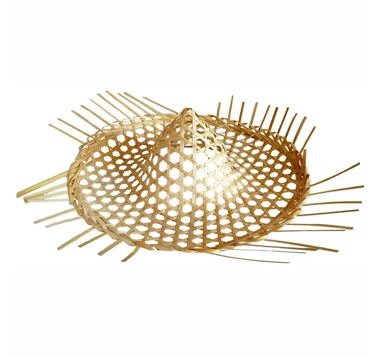 Stråhat i flettet strå til dekoration