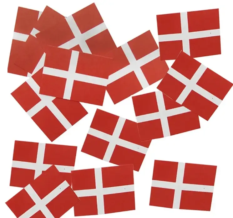 Strøflag med Dannebrog af papir i rød og hvid