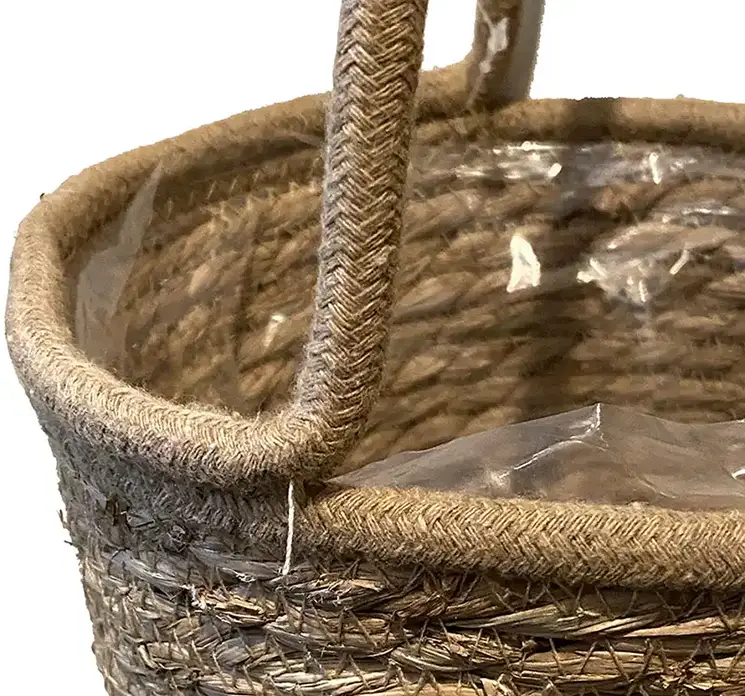 Hængekurv af jute i naturfarvet closeup