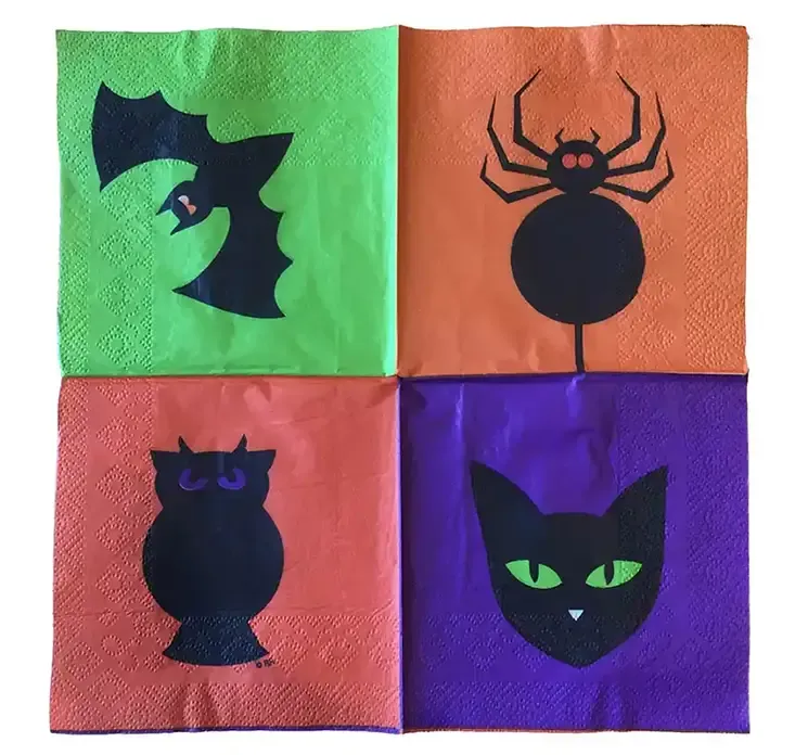 Halloween party sæt serviet af papir vist med 4 forskellige motiver