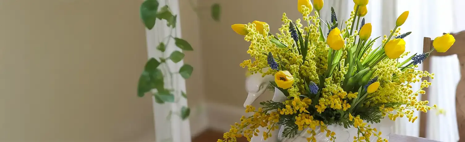 Brøndsholm - højtider - påske mimosa og tulipaner