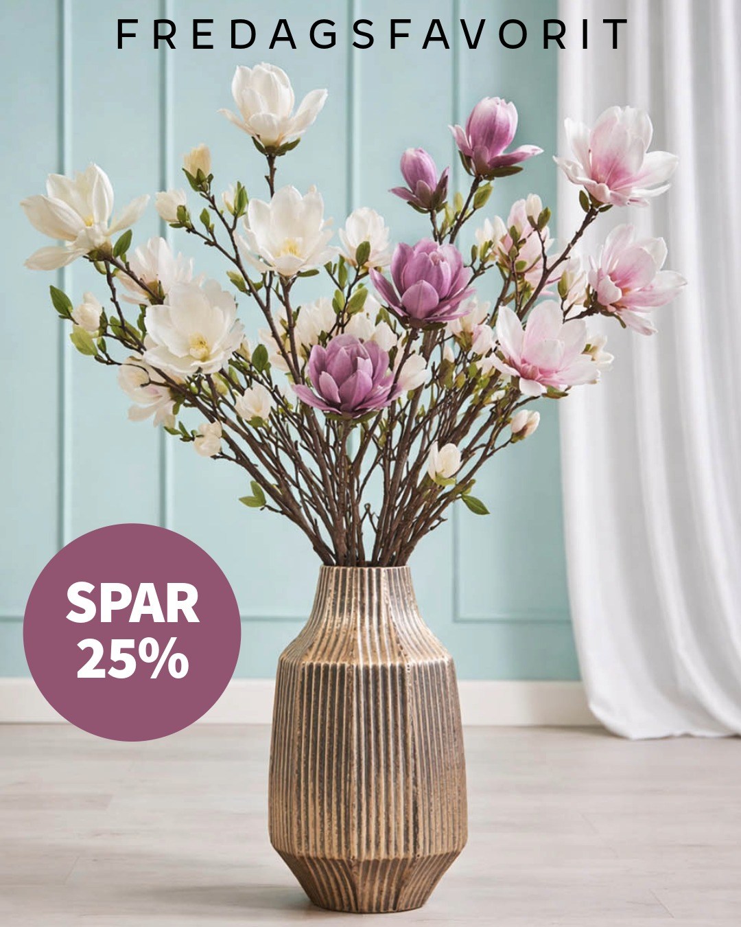 🌸 FREDAGSFAVORIT: Kunstige magnoliagrene 🌸
Der er noget særligt ved magnoliagrene og deres rolige udtryk, og det er en nem måde at skabe lidt ekstra hygge i hjemmet. Brug dem i en vase i entréen, på spisebordet eller i stuen, hvor de giver et indbydende præg.

🌸 Forårspynt til hjemmet
💧 Kræver ingen pleje
⌚ Rabatten gælder fra 13/3 t.o.m. 20/3-26

Se udvalget via link i bio

#brøndsholm #fredagsfavorit #magnolia #magnoliagren #kunstigmagnolia #forårsblomst #forår #kunstigeblomster