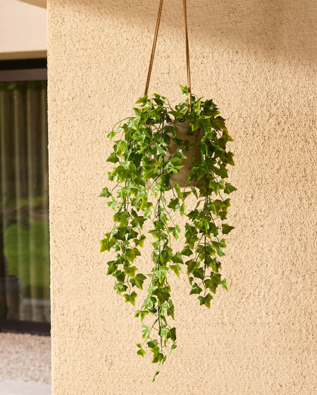 🌿 Når én plante gør hele forskellen.
Fyld krukker og ophæng med lange, grønne ranker og skab terrassehygge på et øjeblik. ✨

#brøndsholm #terrasseinspiration #kunstigeplanter #brøndsholm #efeu #kunstigefeu #udeplanter #uvbeskyttet #terrasseliv #altanhygge #boliginspiration ##gronneplanter