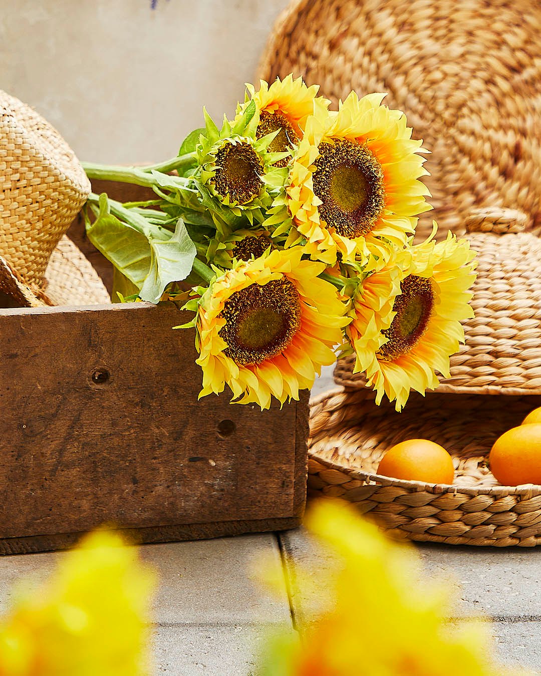 Det er International Sunflower Day, og derfor giver vi 25% rabat på vores lagerførte kunstige solsikker til og med fredag 7. august 2026.🌻
De spreder sommerstemning uden at være afhængige af vejrudsigten og tilfører masser af varme til indretningen.💛
Men vent ikke for længe... tilbud og favoritter har det med at forsvinde. 😉

#brøndsholm #internationalsunflowerday #solsikker #kunstigeblomster #boliginspiration #interiør #blomsterdekor #guldetaljer #homedecor #tilbud