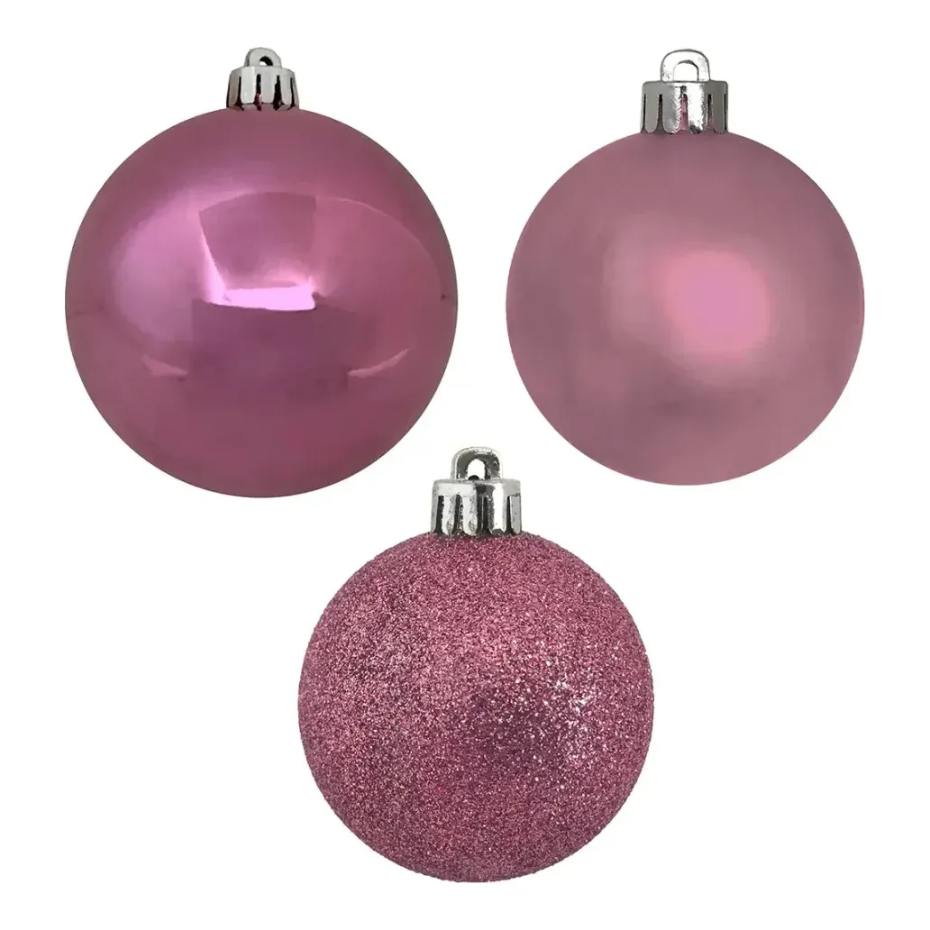 Julekugle mix af plast i pink farver closeup