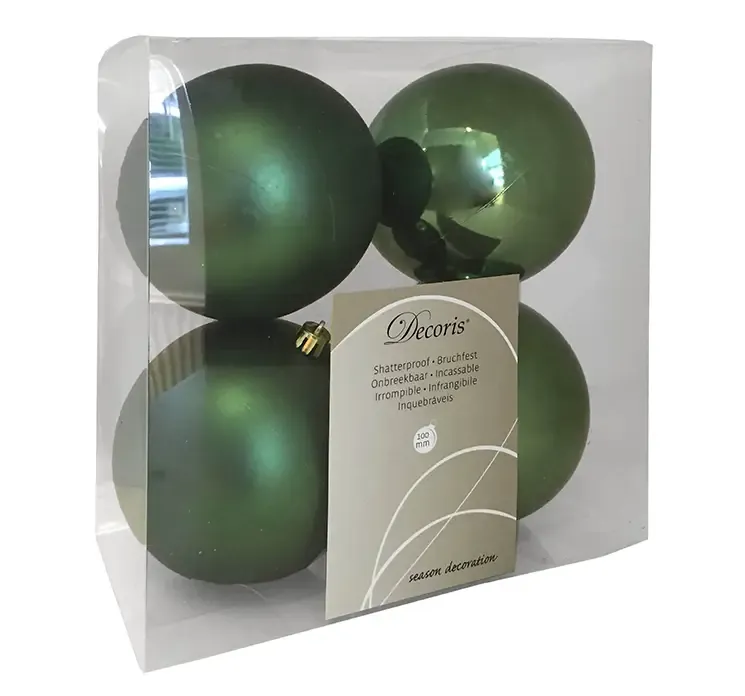 Julekugler af plast i grøn
