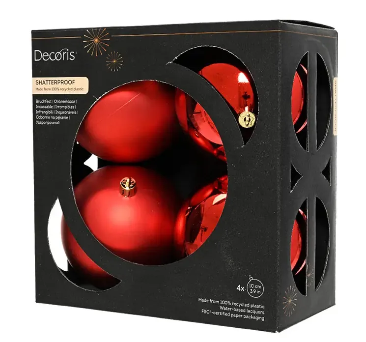 Julekugler af genbrugsplast i rød