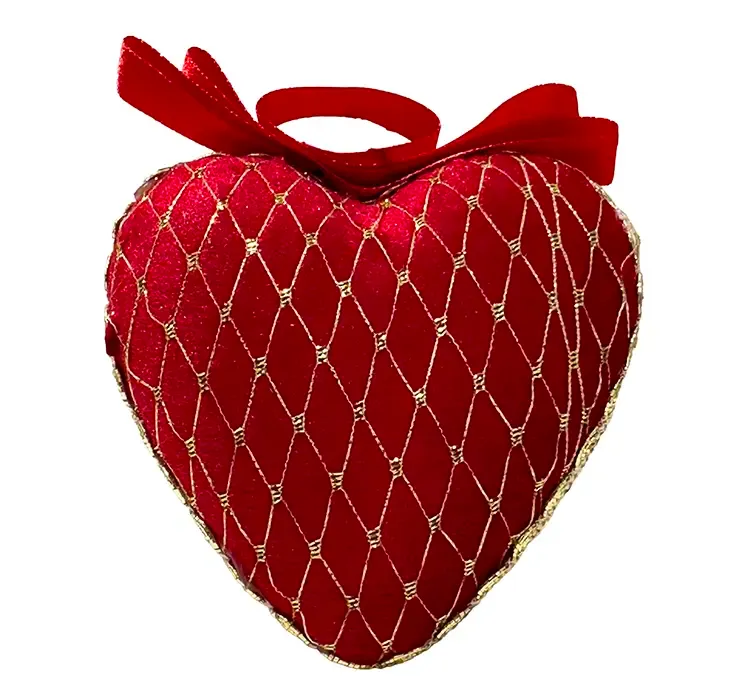 Julepynt hjerte af fløjl i rød og med guldtråde