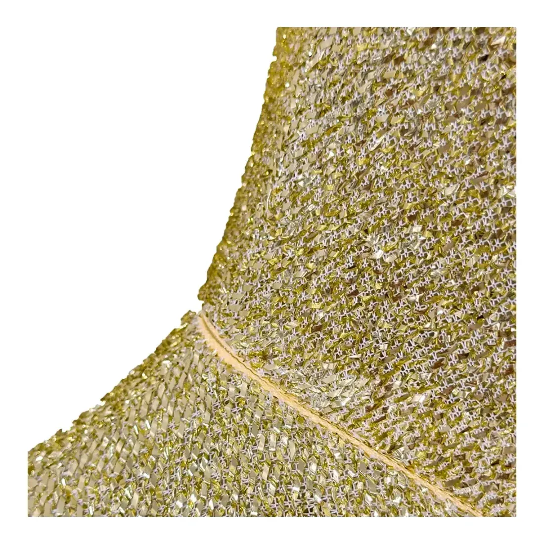Stjerne af polyester i guld farvet Ø80cm closeup