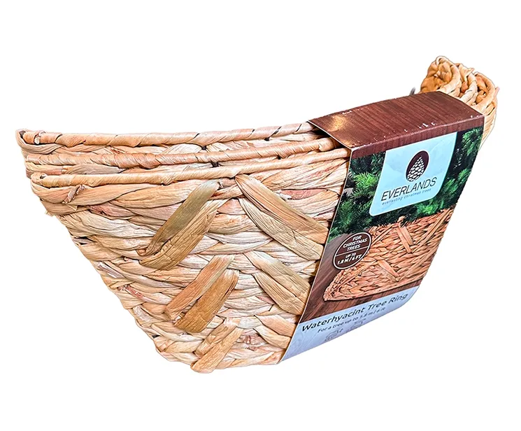 Juletræsfod skjuler lavet af vandhyacint forpakning