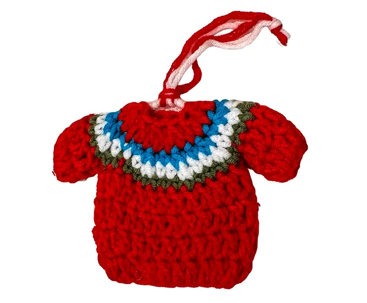 Juletræspynt rød hæklet sweater i polyester