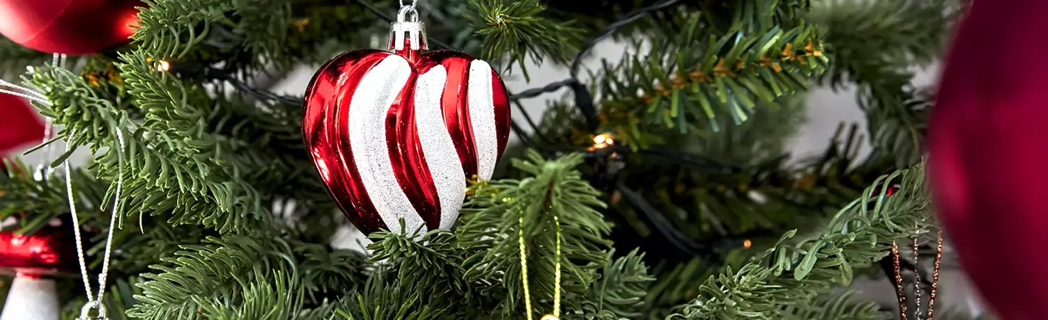 rød og hvid stribet julehjerte til ophæng