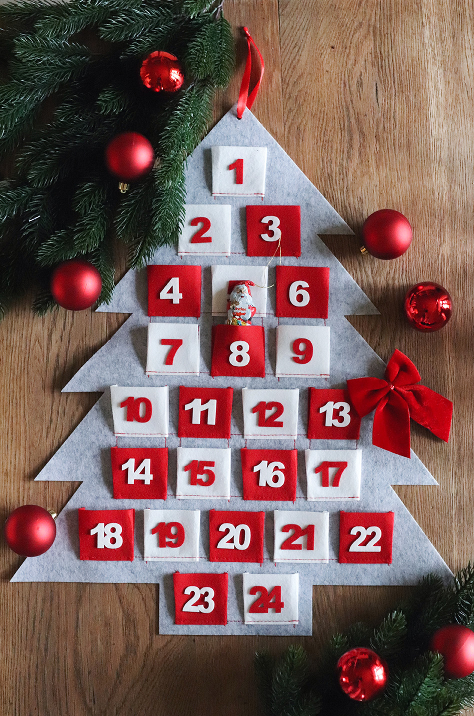 Brøndsholm - julekalender i juletræ form, filt