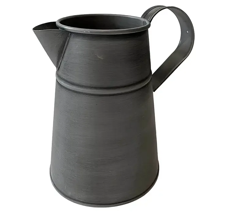 Kande vase af zink i grå