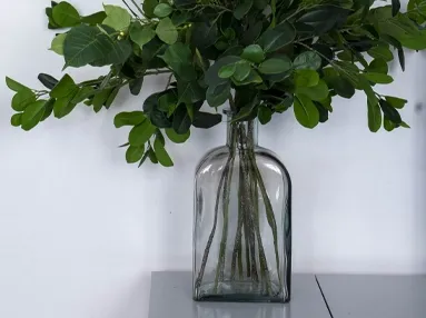 Flot karaffel med glas prop, alt i genbrugsglas