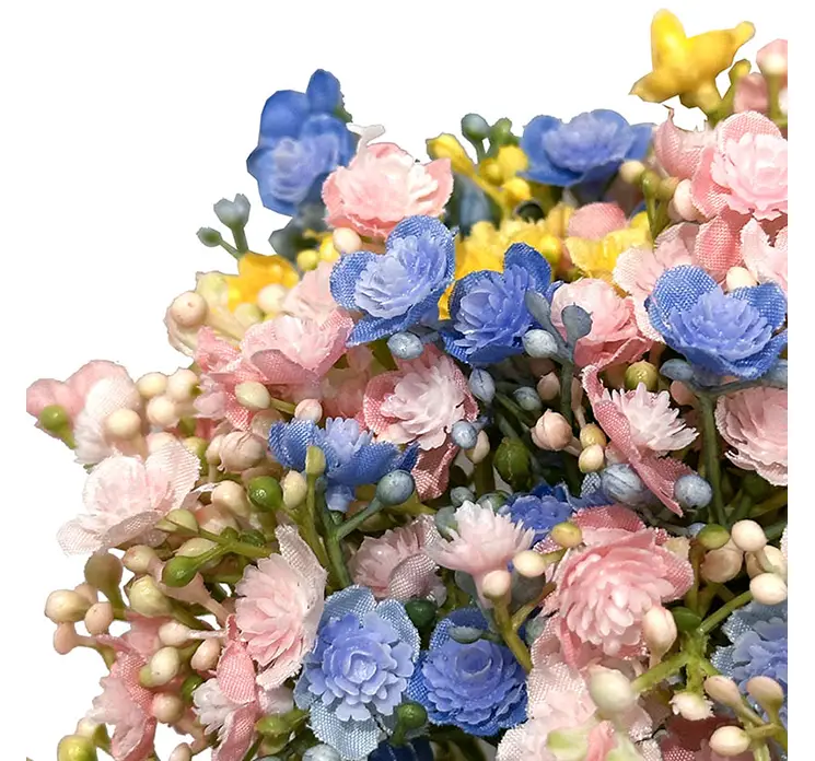 Brudeslør buket af kunstige blomster i forskellige farver closeup