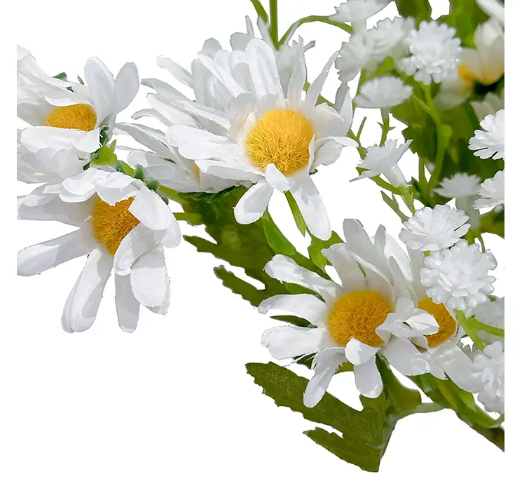 Marguerit buket af plast med hvide kunstige blomster closeup
