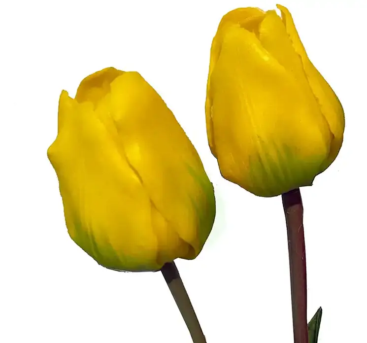 Tulipan buket kunstige blomster af plast i gul closeup
