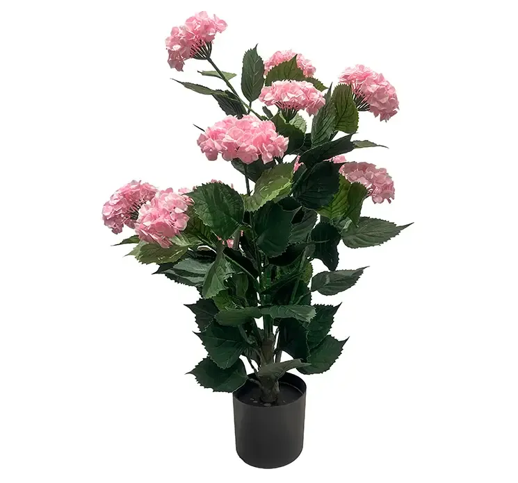 Kunstig hortensia med lyserøde blomster i sort potte uv beskyttet plast