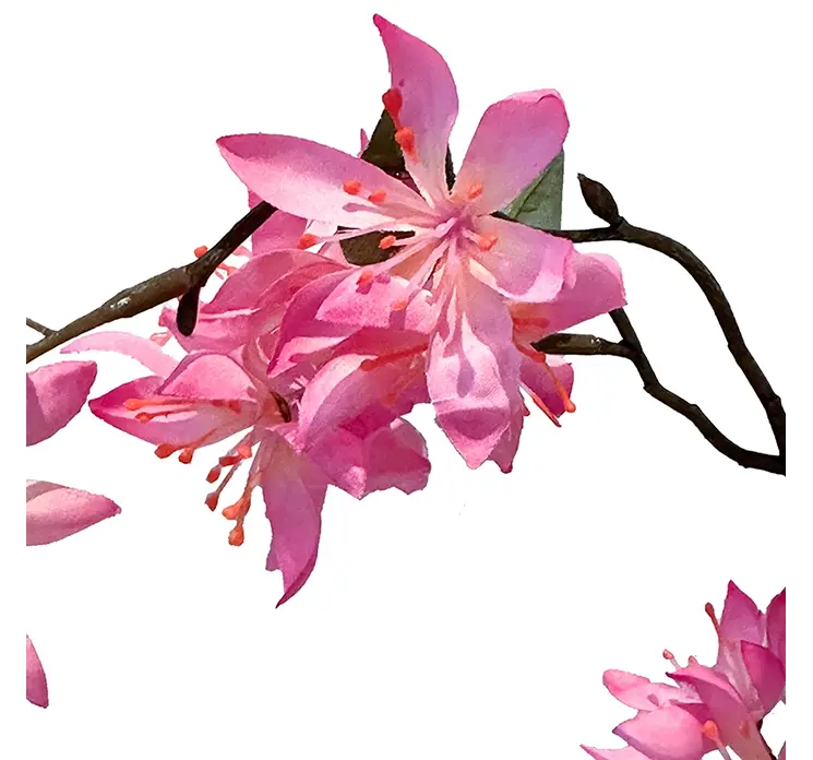 Klematis kunstig blomst af plast i pink closeup