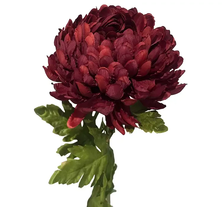 Kunstig krysantemum blomst i mørkerød af plast closeup