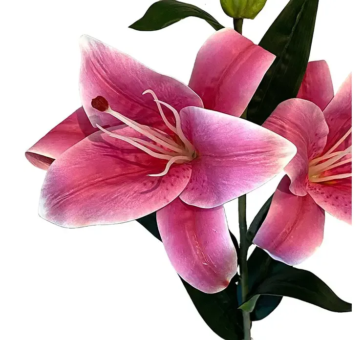 Kunstig lilje blomst i pink af plast closeup