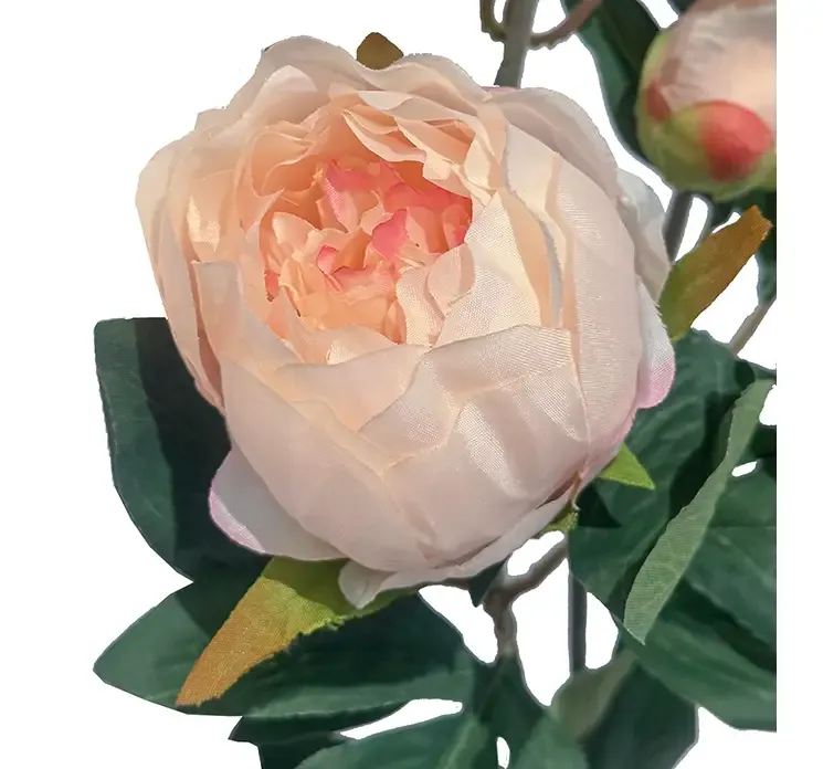 Kunstig pæon på stilk i lyserød plast closeup