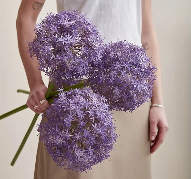 Prydløg kunstig blomst af plast i lilla vist tre sammen