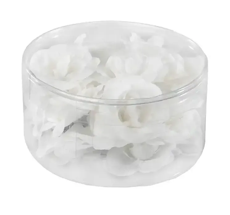 Kunstige rosenhoveder i hvid