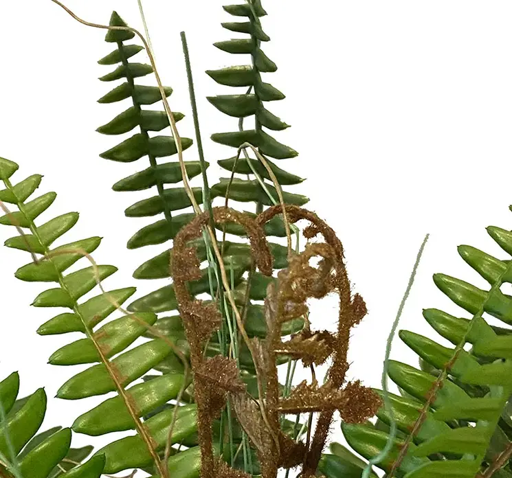 Bregne på stilk kunstig plante af plast i grøn 48cm closeup