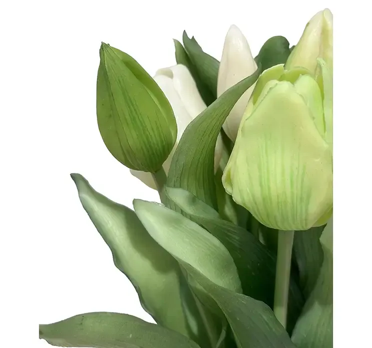 Kunstig tulipanbuket i grønne farver, af gummi og plast closeup
