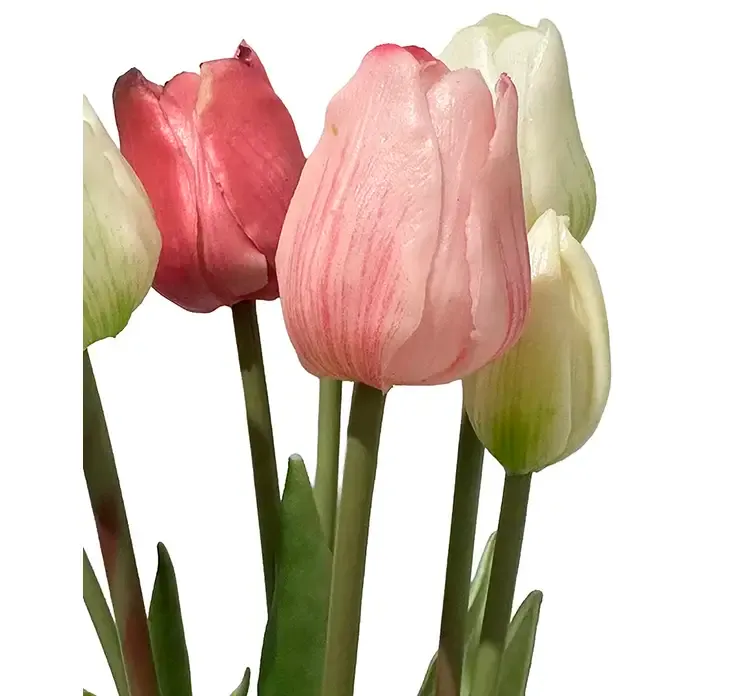 Kunstig tulipanbuket i lyserød og hvid af gummi closeup