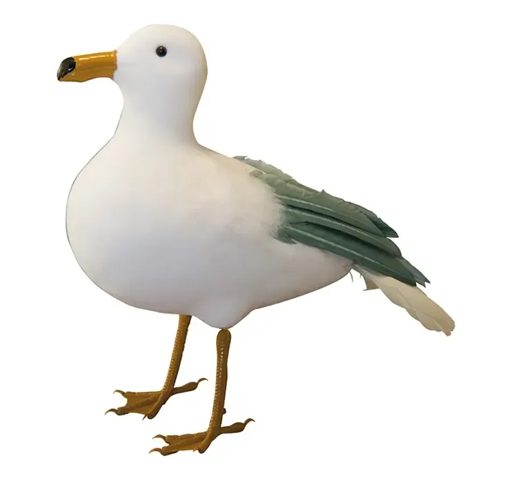 Kunstig måge af polyskum og fjer i hvid